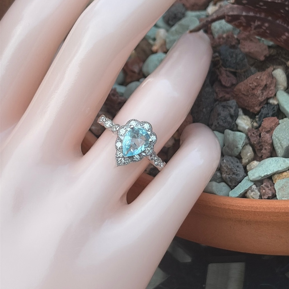 Pear Cut 1.25 tcw Genuine Aquamarine & Diamond Ring Sterling Silver Size 7